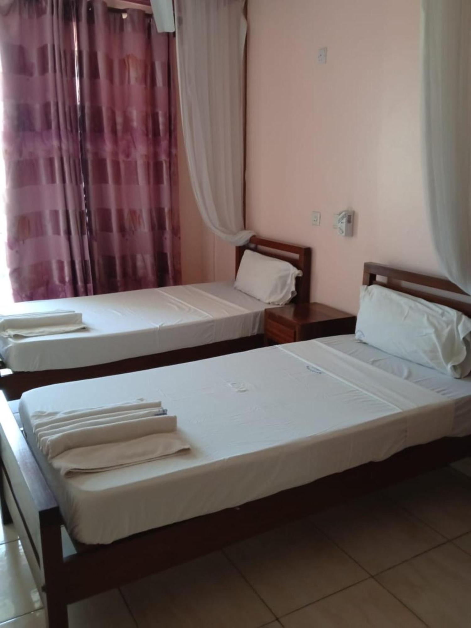 Checkpoint Inn Hotel, Mombasa Eksteriør billede