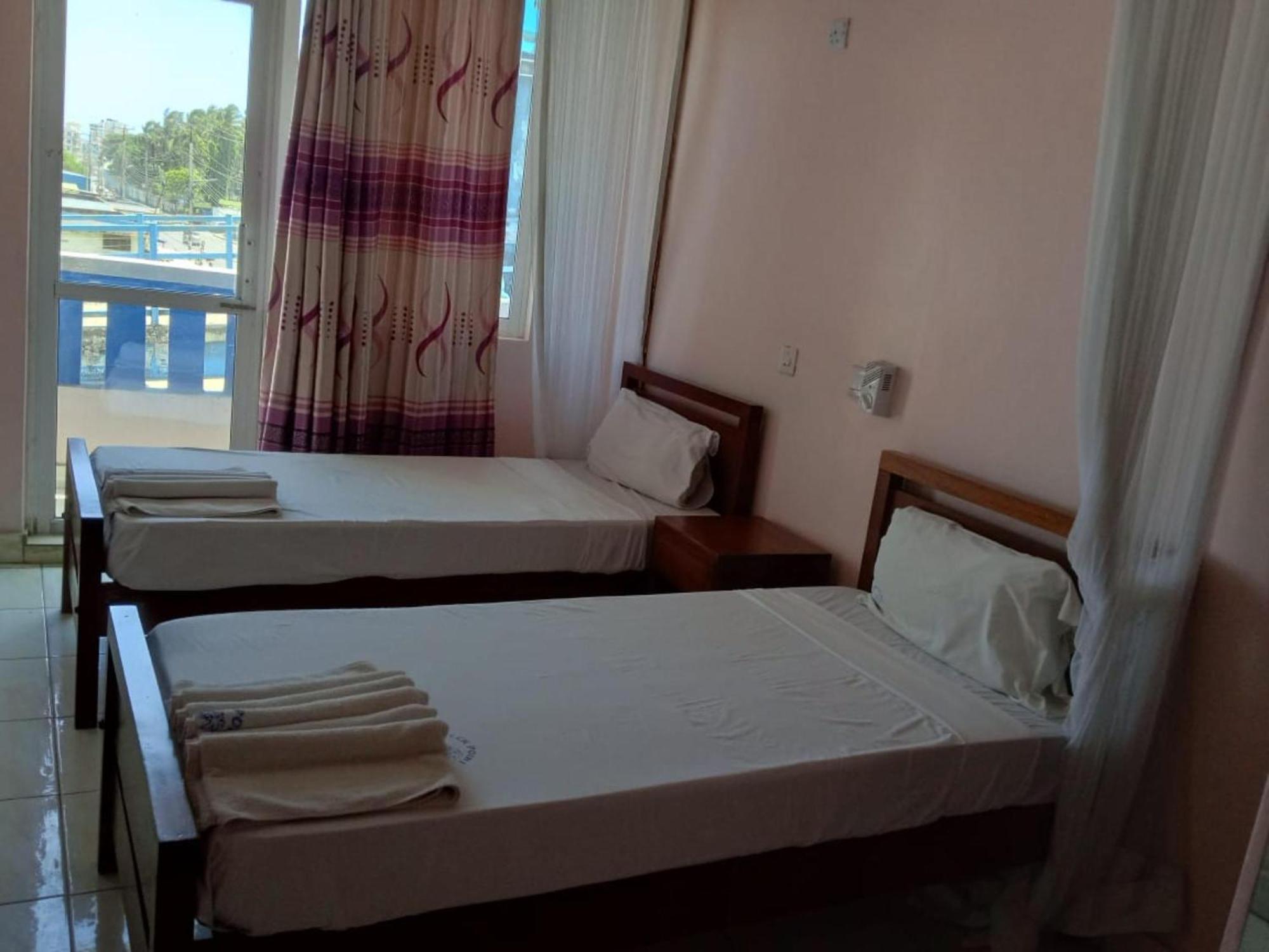 Checkpoint Inn Hotel, Mombasa Eksteriør billede