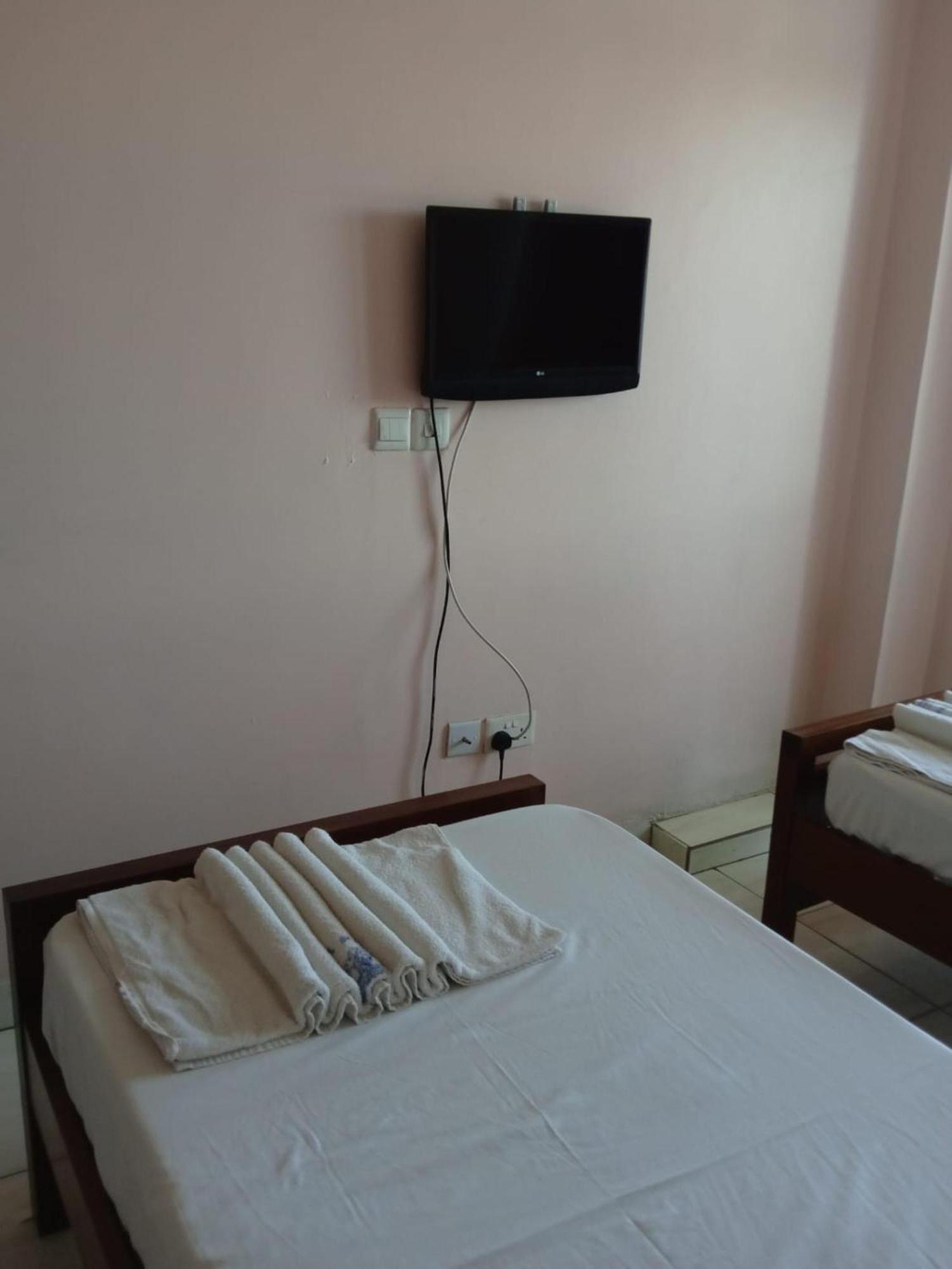 Checkpoint Inn Hotel, Mombasa Eksteriør billede