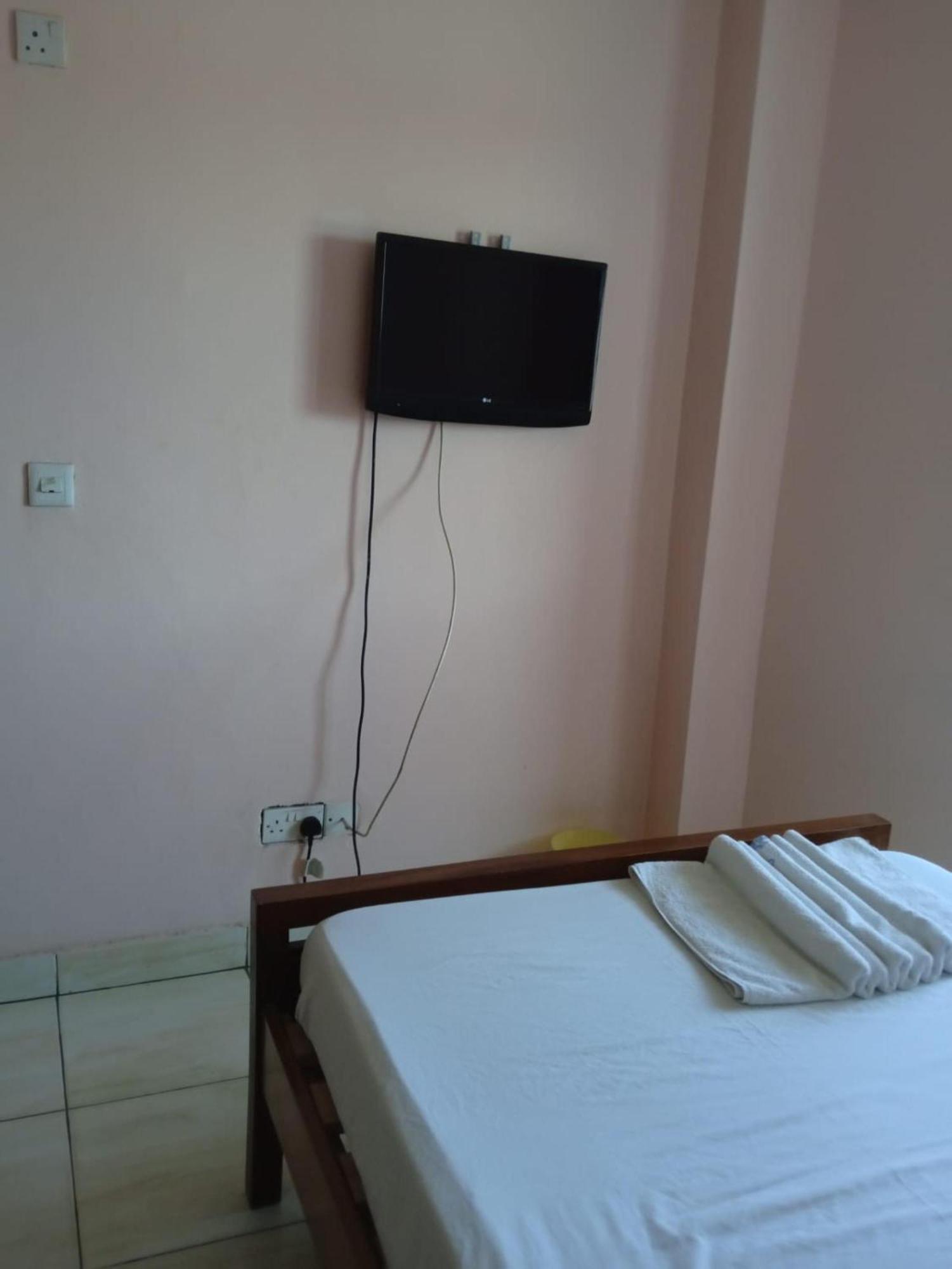 Checkpoint Inn Hotel, Mombasa Eksteriør billede