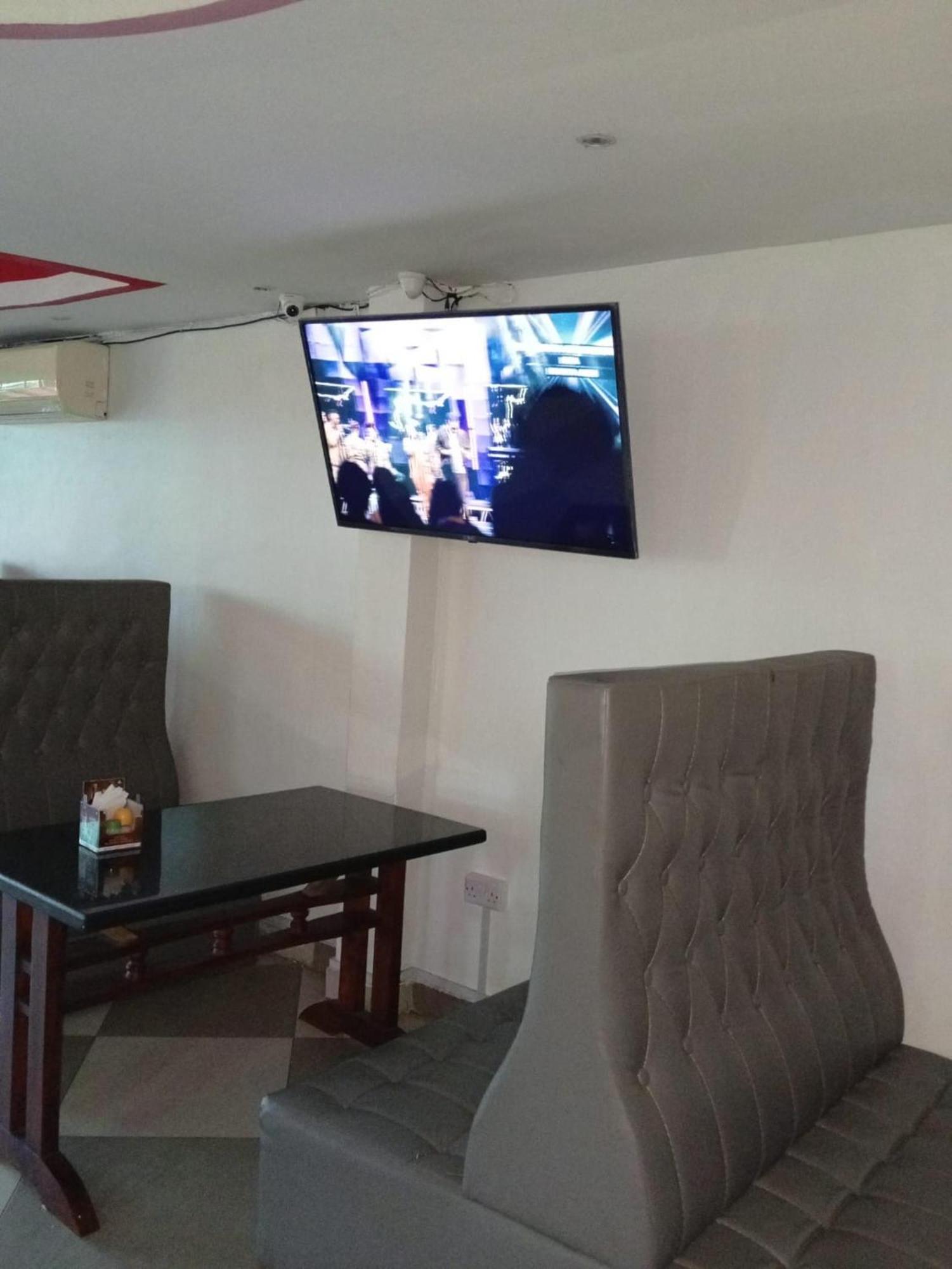 Checkpoint Inn Hotel, Mombasa Eksteriør billede